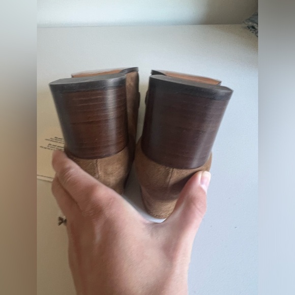 Rouje Heels Mules Tan Suede - Picture 2 of 7